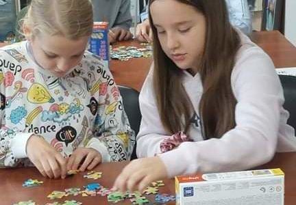 Mistrzostwa Gminy Kunice w układaniu puzzli